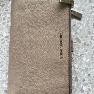 Michael Kors Taupe Wallet